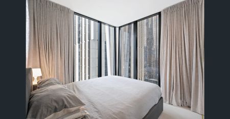 Sleek Fully Furnished City Home in the Heart of Melbourne - Photo 4