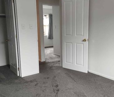 Tidy three Bedroom home - Photo 5