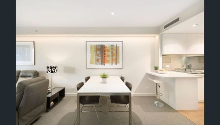 Fully Furnished & recently renovated in one of North Sydney's most convenient buildings - Photo 2