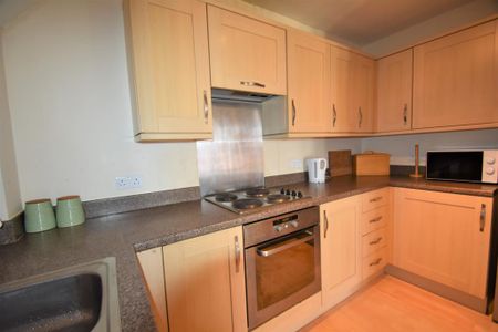 2 bedroom flat to rent - Photo 3