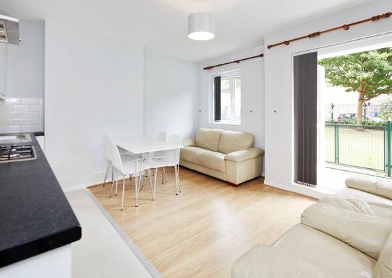 Lambeth Walk - Photo 1