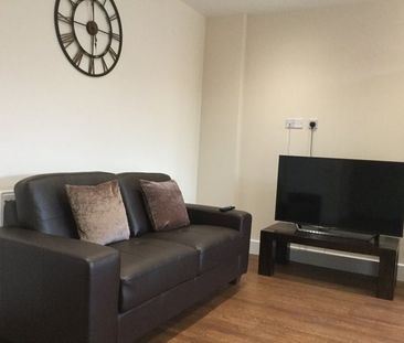 Granton Avenue 4 - Photo 2