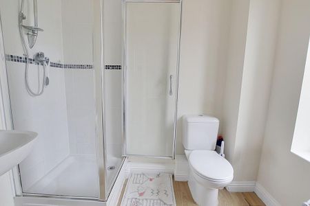 2 bedroom flat to rent - Photo 5