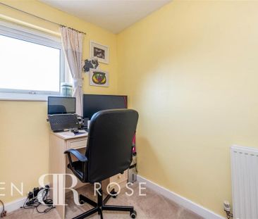 3 bedroom semi-detached house to rent - Photo 6