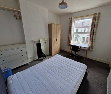 4 Bed Student Accommodation - Photo 3