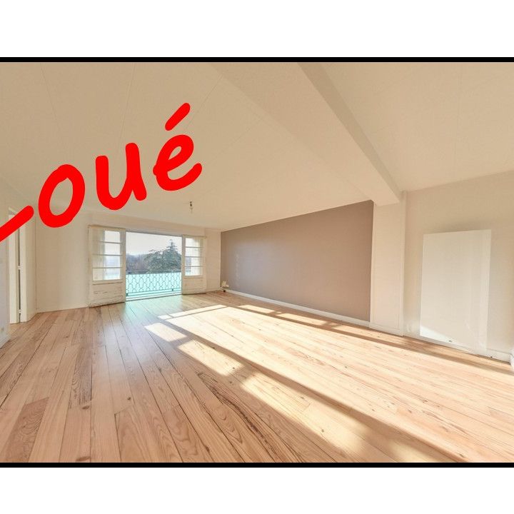 HYPER CENTRE Quartier VERDUN T2 avec Vue Château et Pyrénées, cave et Parking, - Photo 1