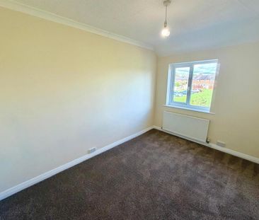 3 bedroom end of terrace house to rent - Photo 6