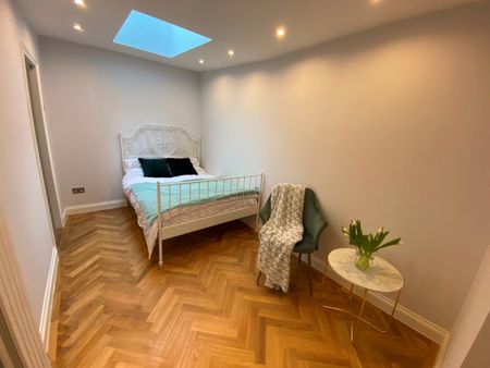 2 Bed Flat, Overstone Road, W6 - Photo 5