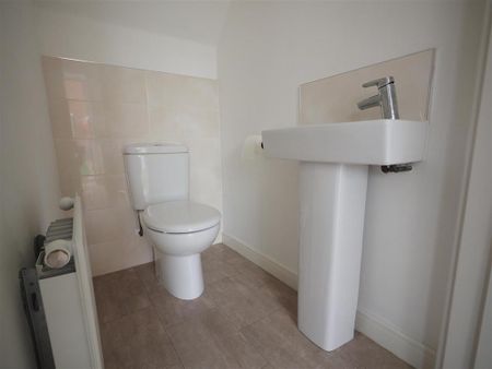 2 bedroom terraced house to rent - Photo 2