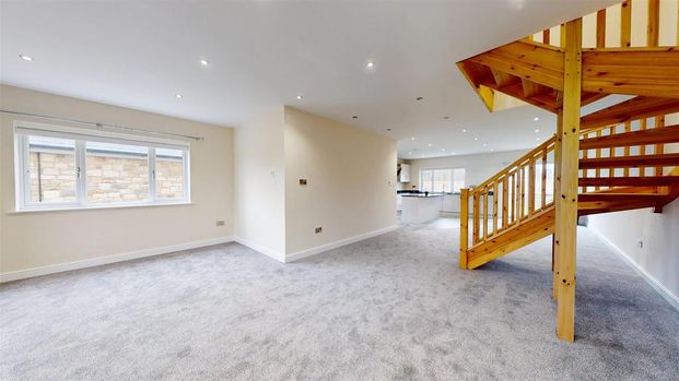 3 bedroom semi-detached house to rent - Photo 1