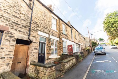 3 bedroom terraced house to rent - Photo 2