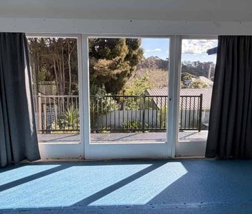 Two Bedroom home in Hamilton East - Photo 3