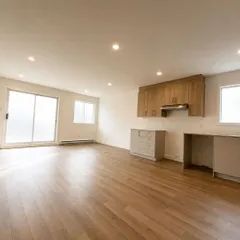 1 room apartment of 90m² in Longueuil - Photo 2