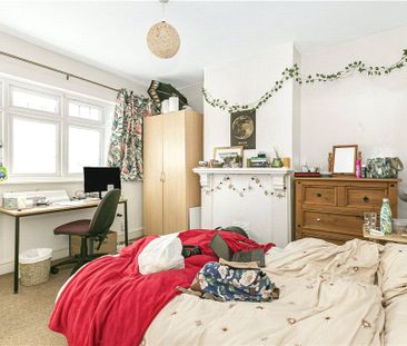 Egham Hill, Egham, Surrey, TW20 0BG - Photo 6