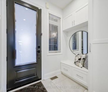 16 GAUGUIN AVENUE - Photo 2