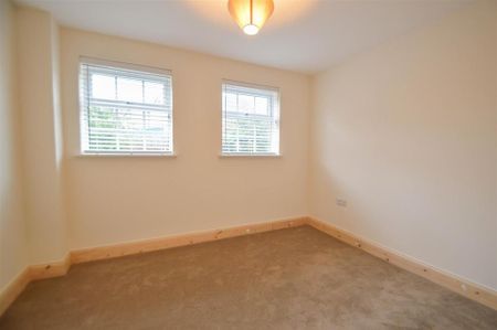 4 bedroom townhouse to rent - Photo 4