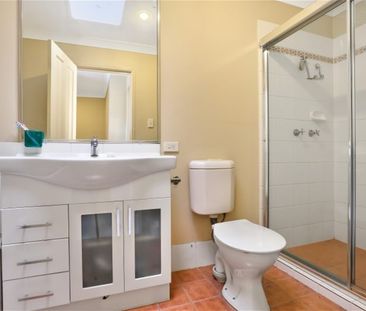 Specious unit in a very convenient location complex - Photo 3
