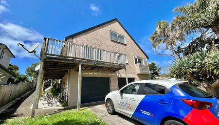 Sunny 2-Bedroom Unit in Gulf Harbour - Photo 4