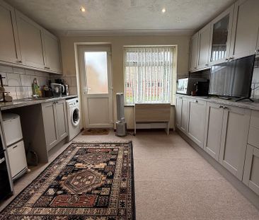 3 bedroom detached house to rent - Photo 4
