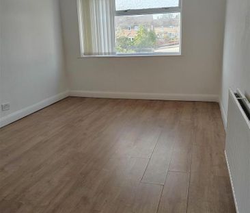 2 bedroom townhouse to rent - Photo 2