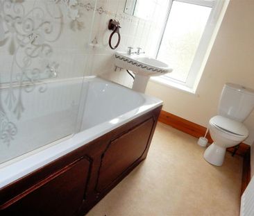 2 bedroom terraced house to rent - Photo 1