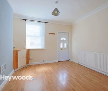 2 bed terraced house to rent in Legge Street, Newcastle-under-Lyme,... - Photo 4