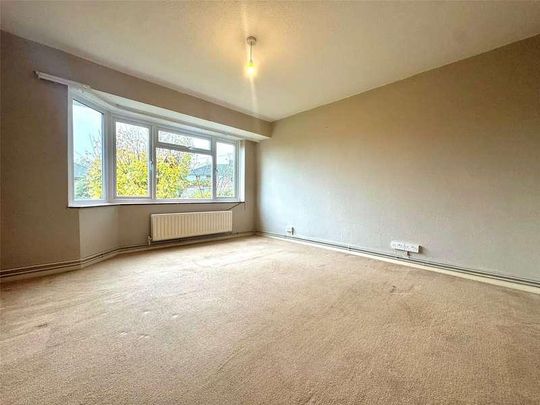 Thurbans Road, Farnham, Surrey, GU9 - Photo 1