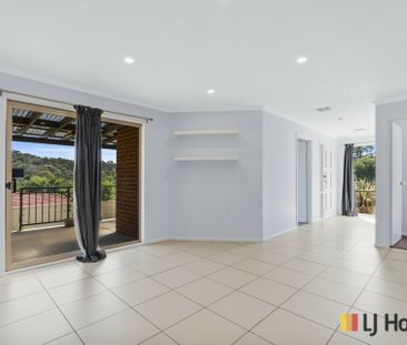 4 Bedroom Family Home With Views! - Photo 1