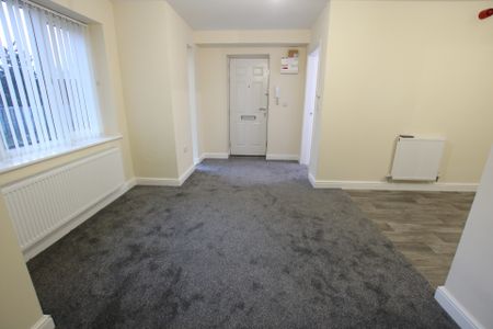 4 Plas Pen March, Rhos, Wrexham LL14 2LL - TO LET - Photo 2