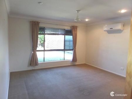 FOUR BEDROOM FAMILY HOME - Photo 5