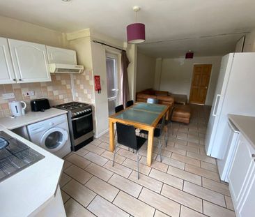 4 Bed Student Accommodation - Photo 6