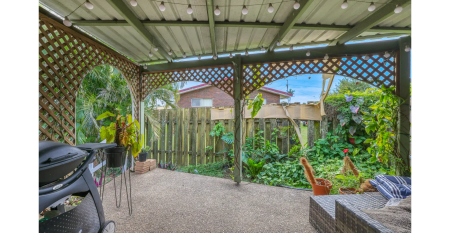 Comfortable 2 Bedroom Home in Bundaberg East! - Photo 2