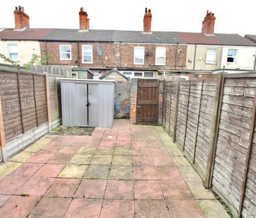 2 bedroom terraced house to rent - Photo 2