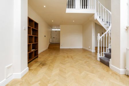 Stanford Road, W8, London - Photo 2