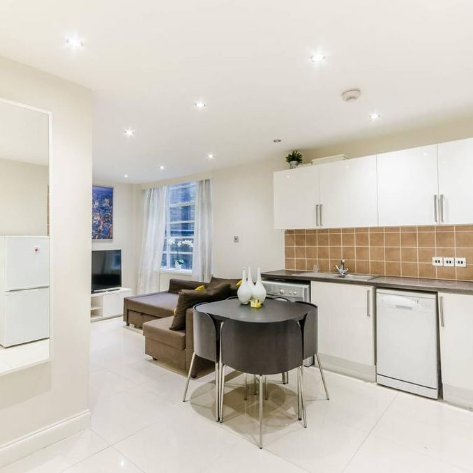 1 bedroom flat to rent - Photo 1