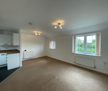 Far Dales Road, ILKESTON - Photo 2