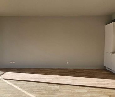 Appartement te huur in Anderlecht voor € 1.100 met 1 slaapkamer - Photo 6