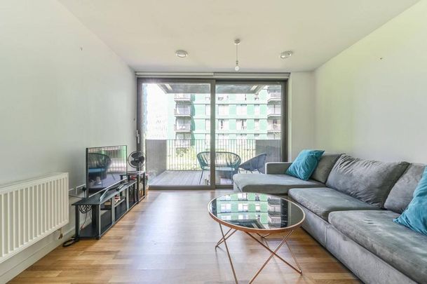 1 bedroom flat to rent - Photo 1