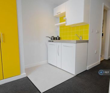 Studio to rent - Photo 3