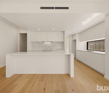 BRAND NEW LUXURIOUSLY APPOINTED 4BEDROOM HOME - Photo 4