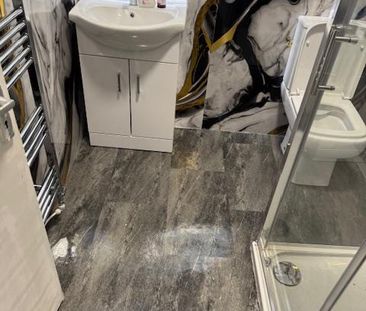 4 bedroom semi-detached house to rent - Photo 3