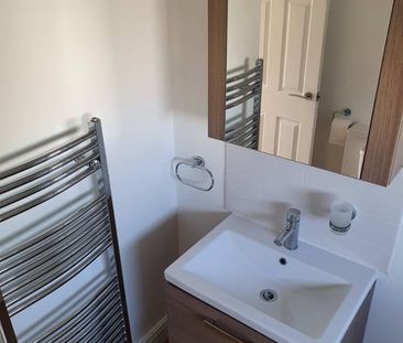 2 Bed Flat, Taranto Road, SO16 - Photo 2