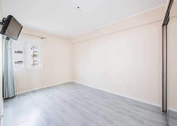 APARTAMENTO T4 EM ALFRAGIDE MOBILADO