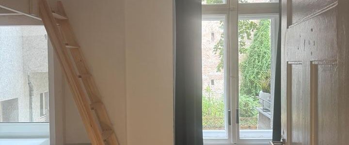 Auf Zeit ! Zentrale Altbau-Maisonette mit eigenem Garten - Photo 1