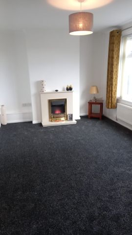 2 Bedroom End Terraced Property to Rent in Station Town - Photo 4