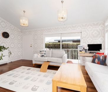 Home sweet home at Te Atatu Peninsula - Photo 3