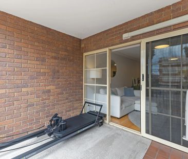 Beautifully updated apartment with 2 spacious bedrooms - Photo 5