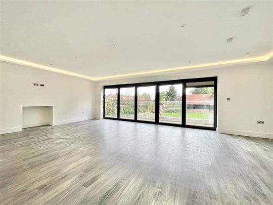 5 bedroom detached house to rent - Photo 1