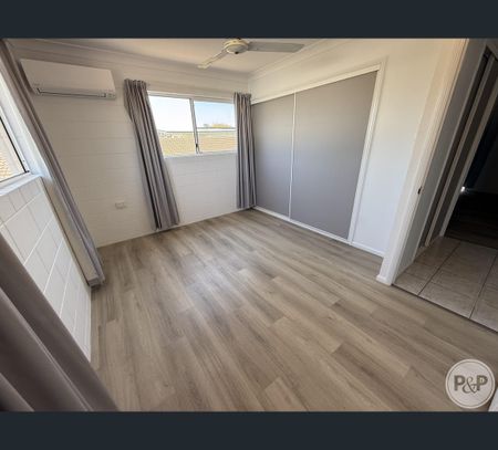2/19 Mcqueen Street, Rosslea, Qld 4812 - Photo 2