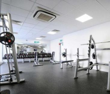 Studio to rent - Photo 3